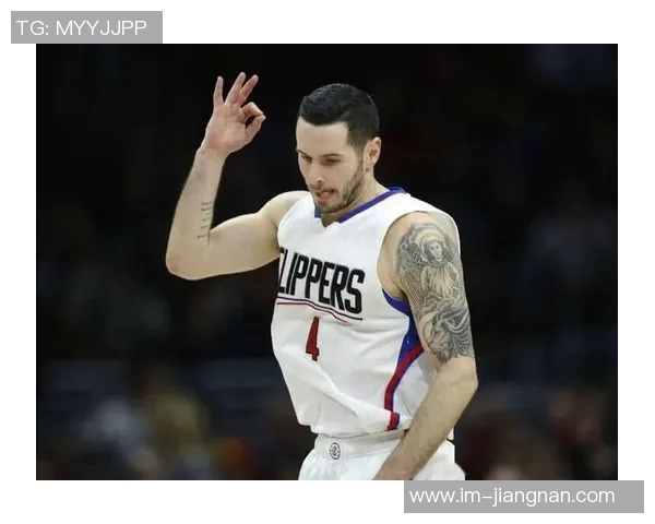 小里分析快船进攻体系雷迪克无球跑位提升球队活力