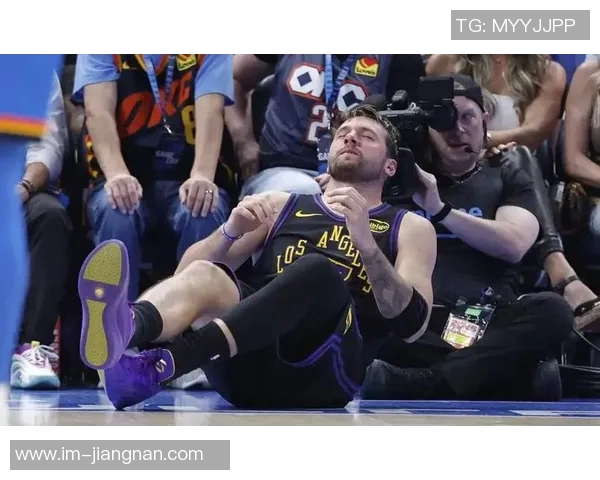 太阳记者反击湖人球迷质疑东契奇上场对里夫斯51分的影响